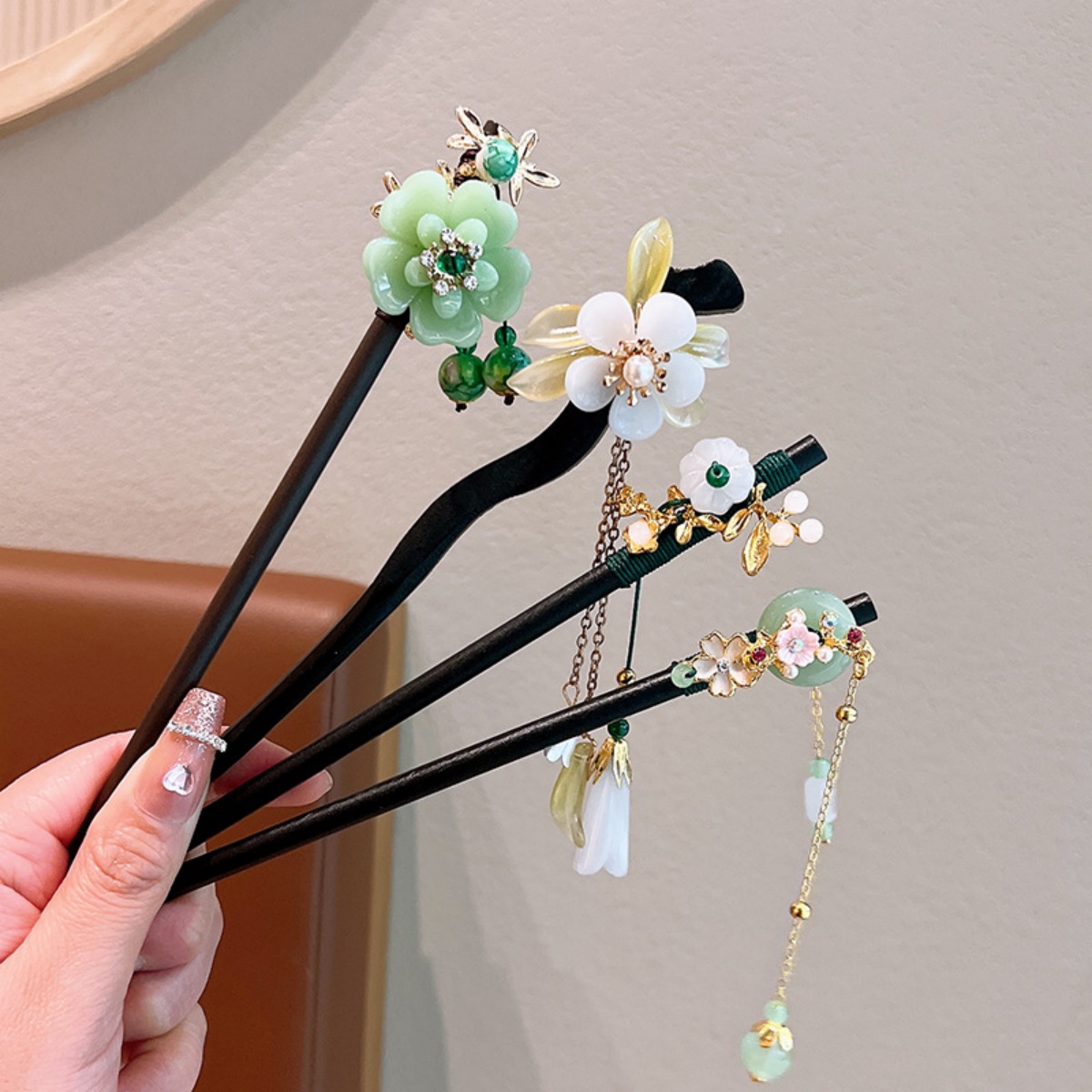 Exquisita horquilla de madera  - Supply Florist reseña y precio